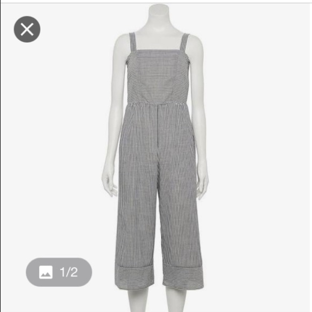 Casual, comfortable and cute! Great for any day, any occasion!